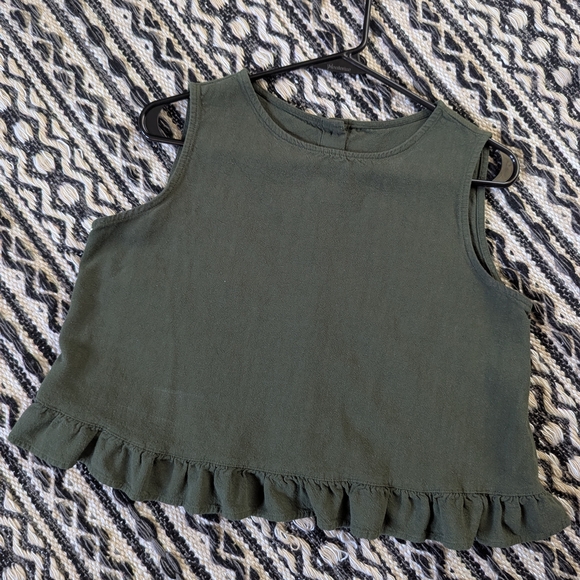 Amazon Green Ruffled Tank Top - Picture 4 of 9